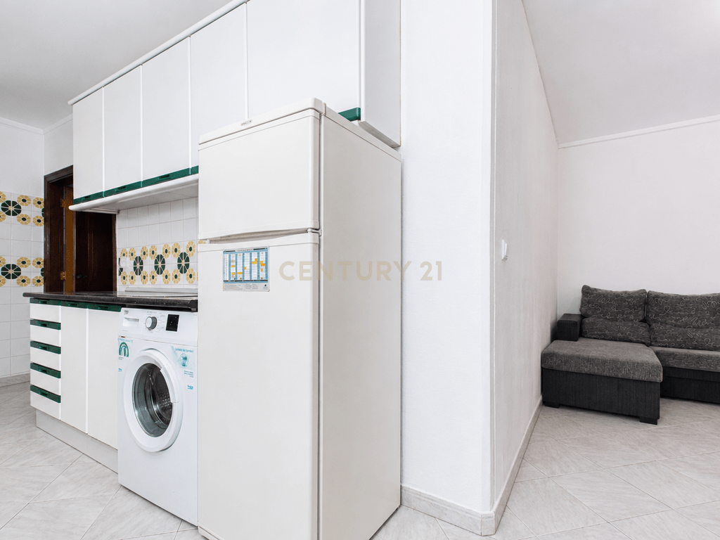 3-bedroom apartment in Monte Abraão – image 17