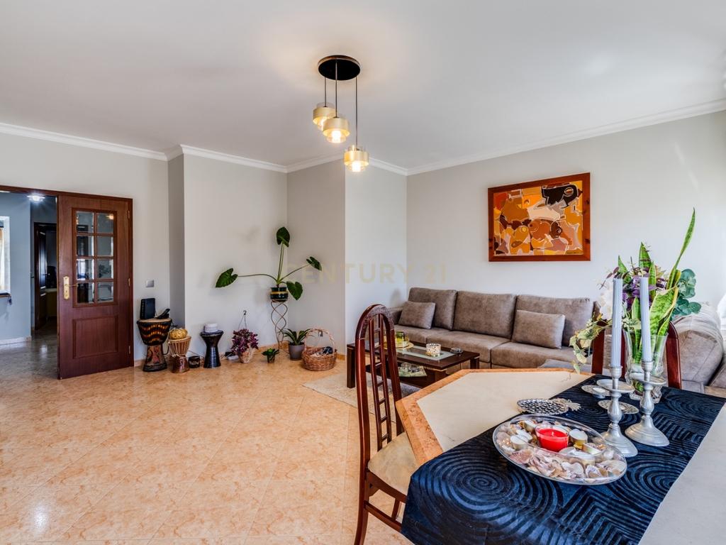 3-bedroom apartment in central Tavira – image 04