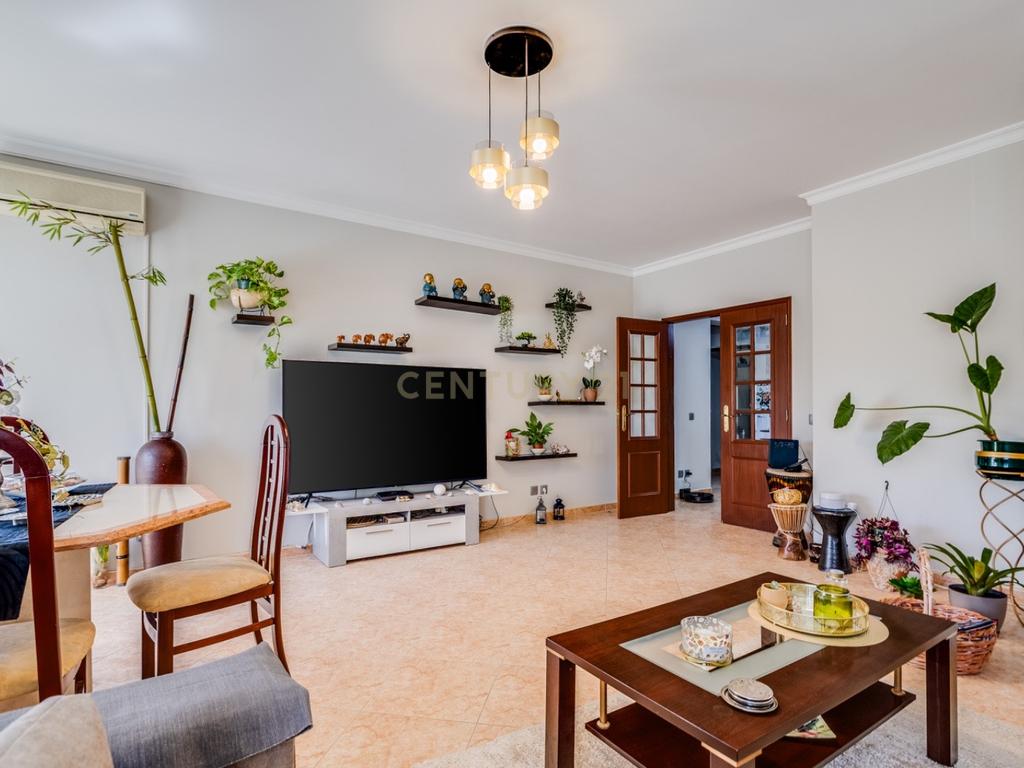 3-bedroom apartment in central Tavira – image 05