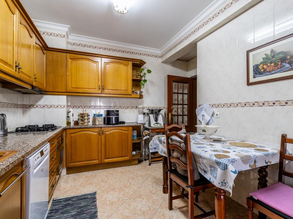 3-bedroom apartment in central Tavira – image 07