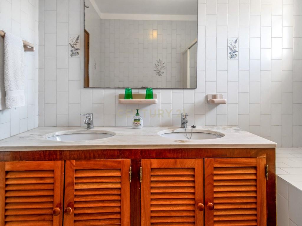 Apartment T2 in Alvor — image 16