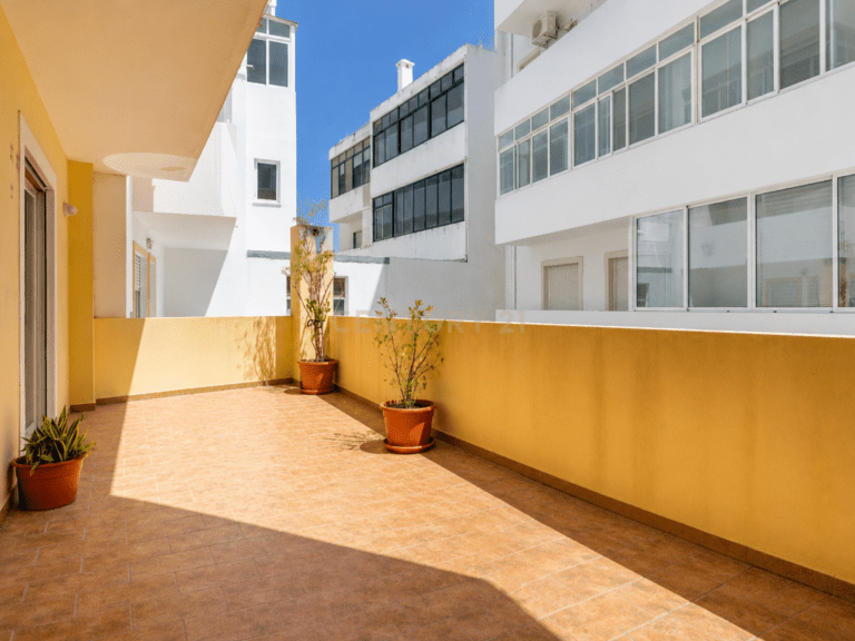 Apartment T2 in Olhão — image 01