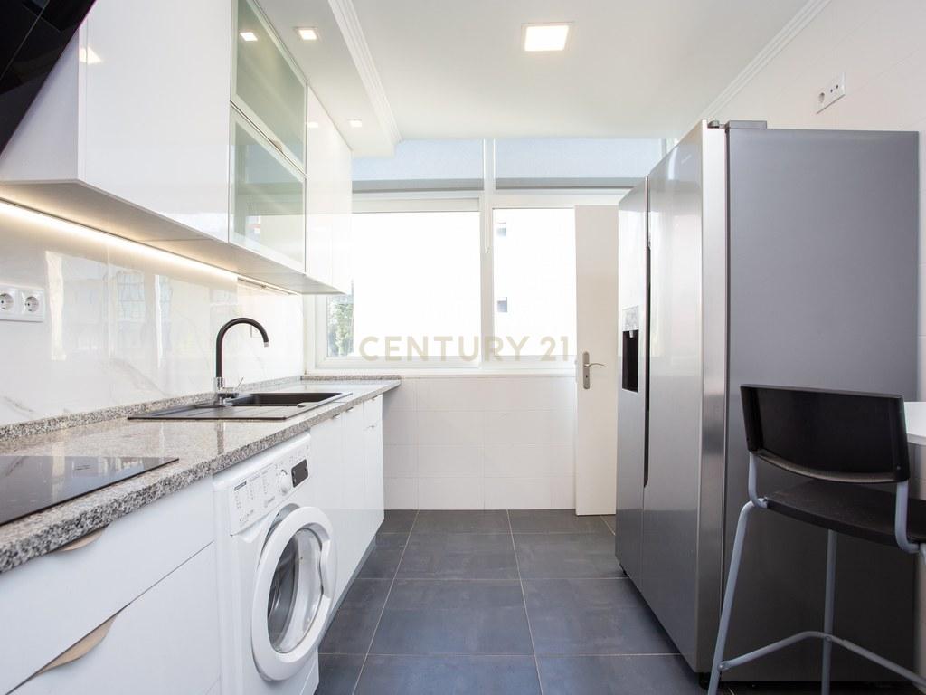 Apartment T2 in Rio de Mouro — image 02