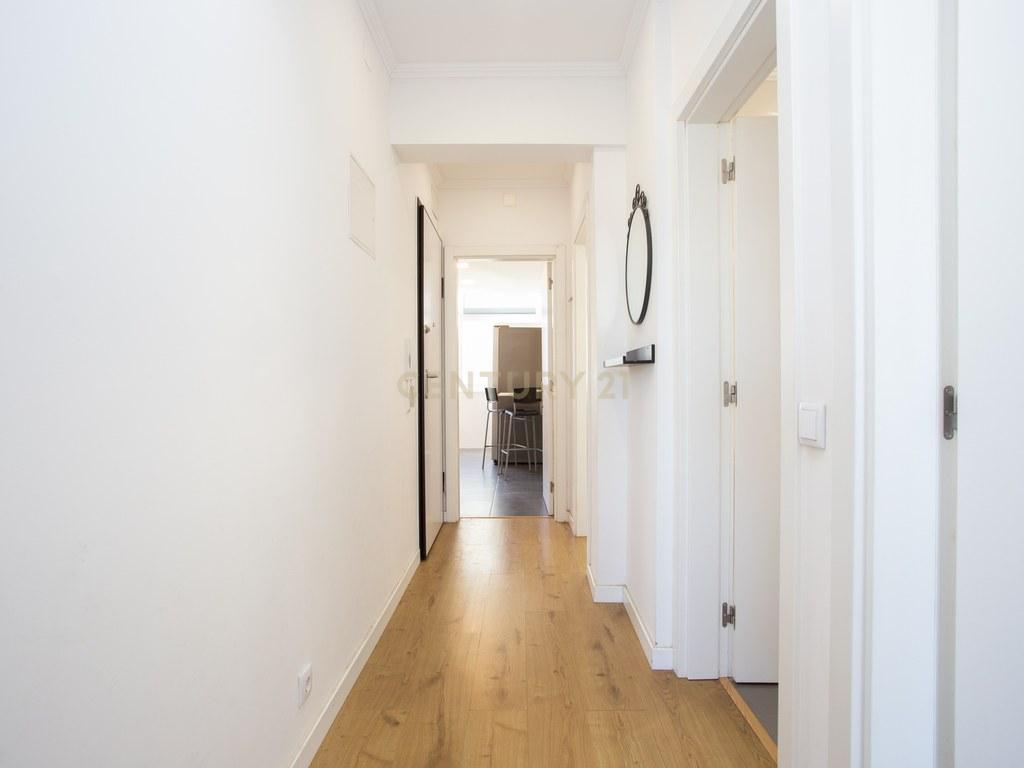 Apartment T2 in Rio de Mouro — image 06