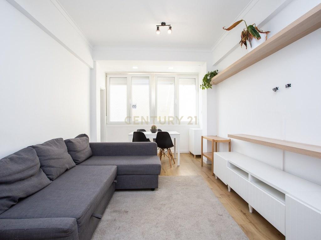 Apartment T2 in Rio de Mouro — image 22