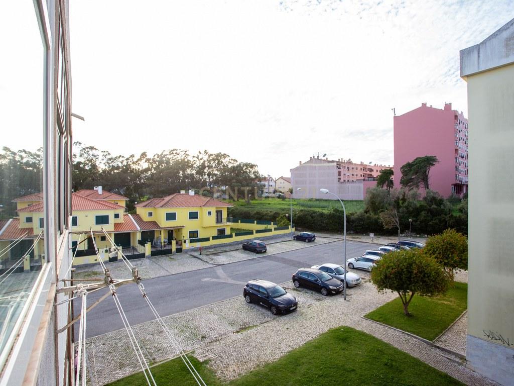 Apartment T2 in Rio de Mouro — image 23