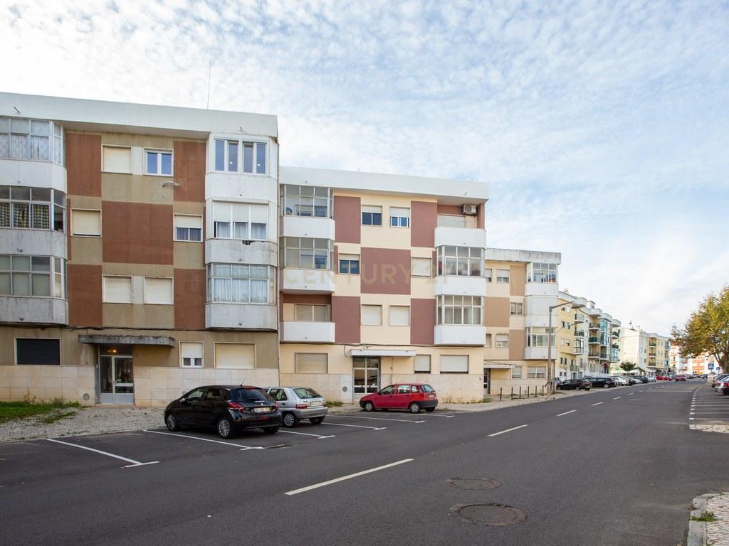 Apartment T2 in Rio de Mouro — image 25