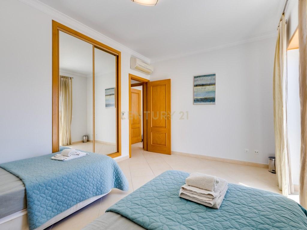 Apartment T3 in Portimão — image 21