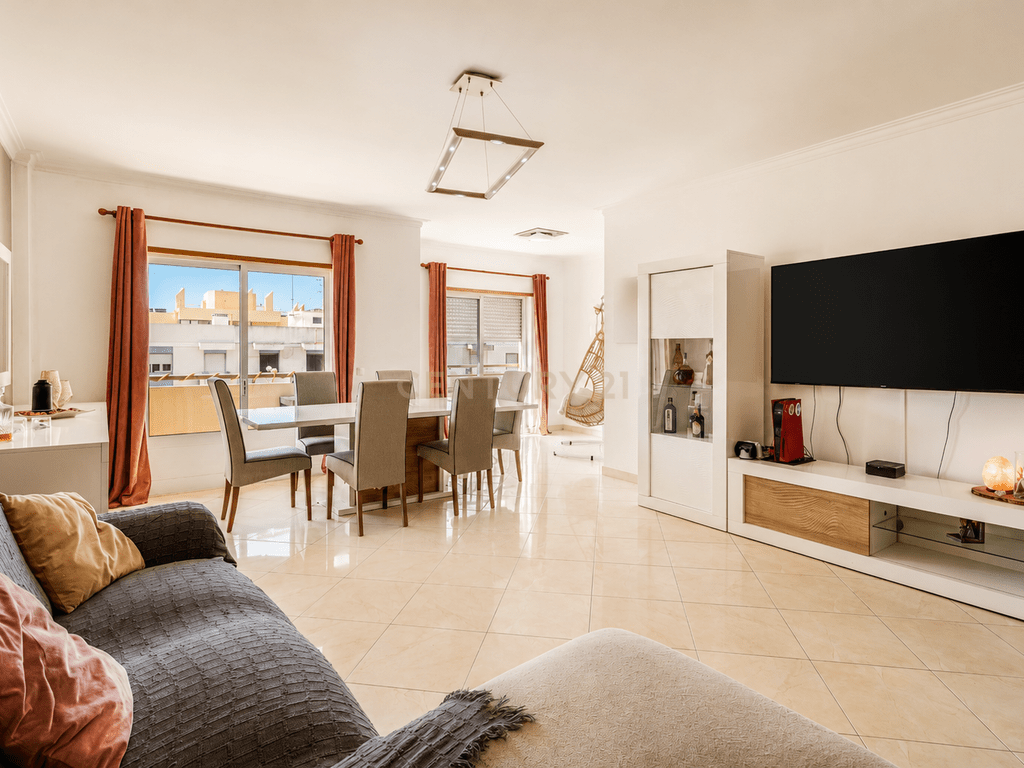 Apartment T3 in Quelfes — image 01