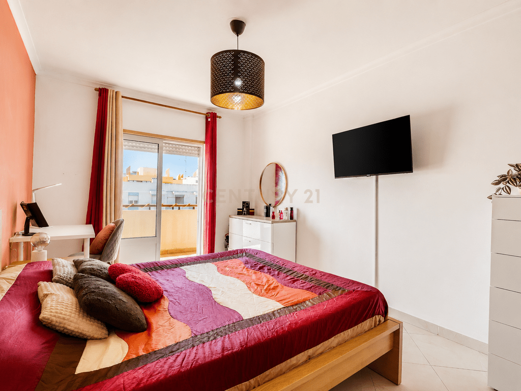 Apartment T3 in Quelfes — image 14
