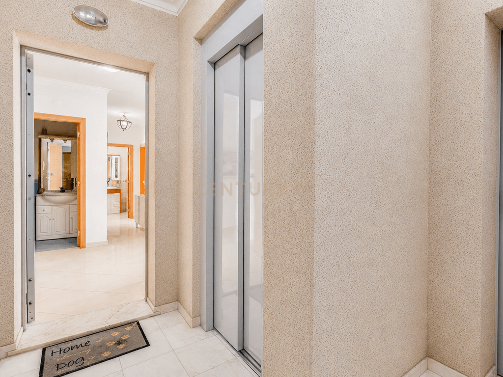 Apartment T3 in Quelfes — image 20
