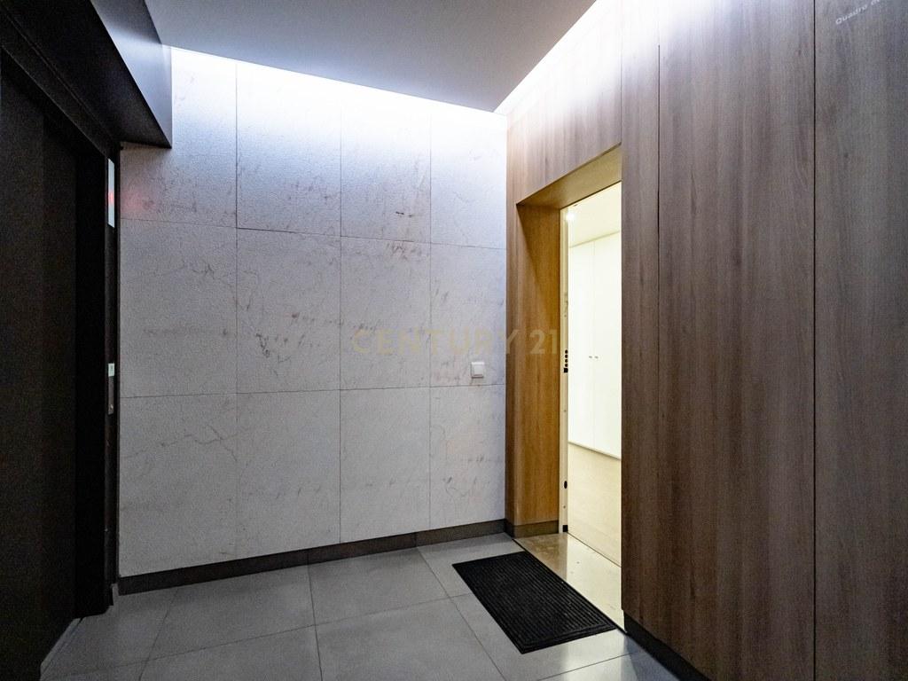 Apartment T3 in Santo António dos Olivais — image 02