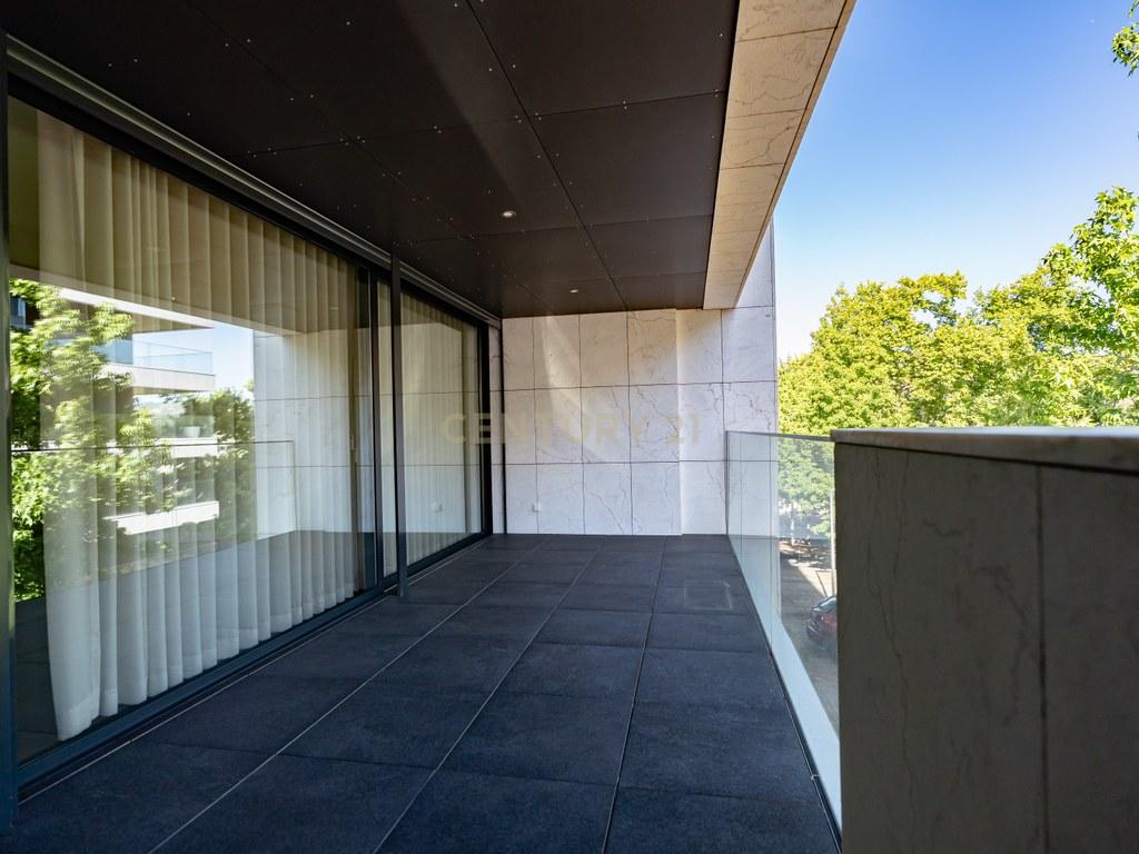 Apartment T3 in Santo António dos Olivais — image 04