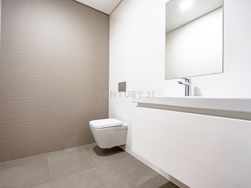 Apartment T3 in Santo António dos Olivais — image 10