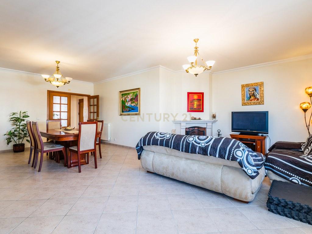 Apartment T3 in União das freguesias de Marrazes e Barosa — image 05