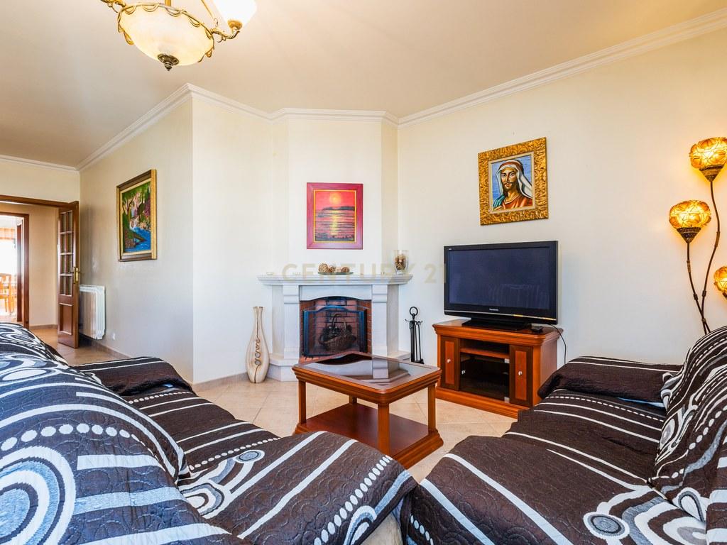 Apartment T3 in União das freguesias de Marrazes e Barosa — image 06