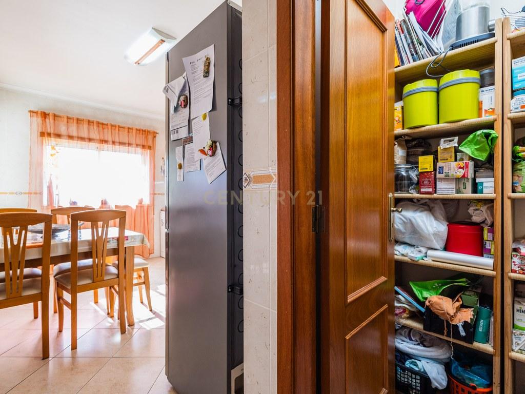 Apartment T3 in União das freguesias de Marrazes e Barosa — image 09
