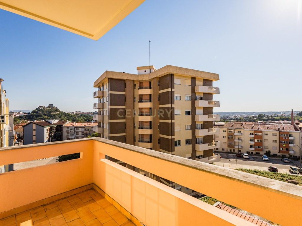 Apartment T3 in União das freguesias de Marrazes e Barosa — image 14