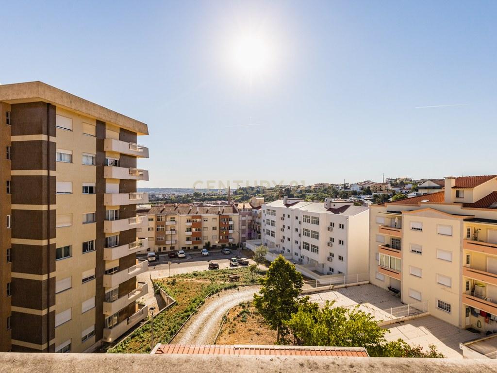 Apartment T3 in União das freguesias de Marrazes e Barosa — image 15