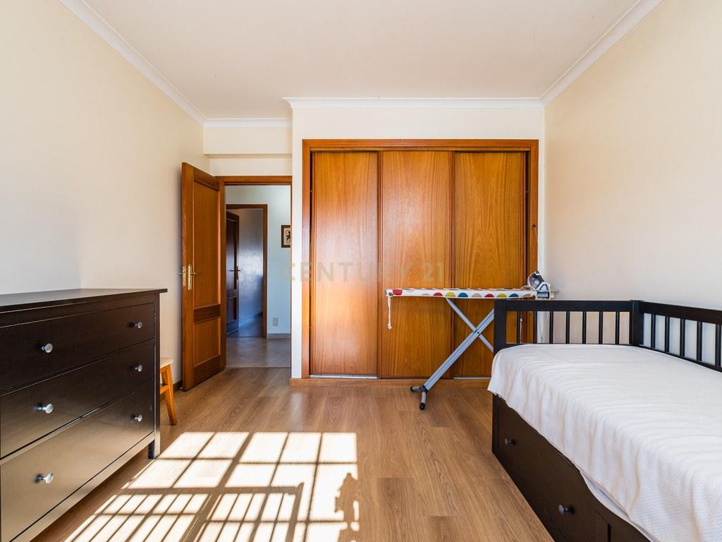 Apartment T3 in União das freguesias de Marrazes e Barosa — image 20