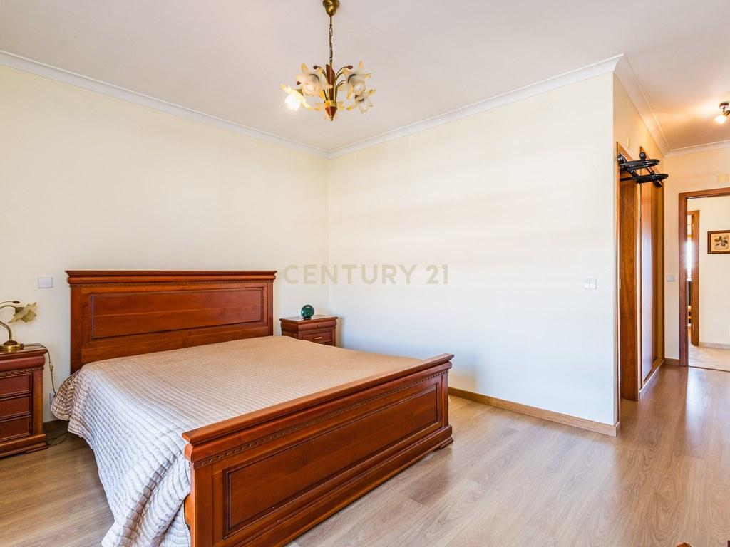 Apartment T3 in União das freguesias de Marrazes e Barosa — image 26