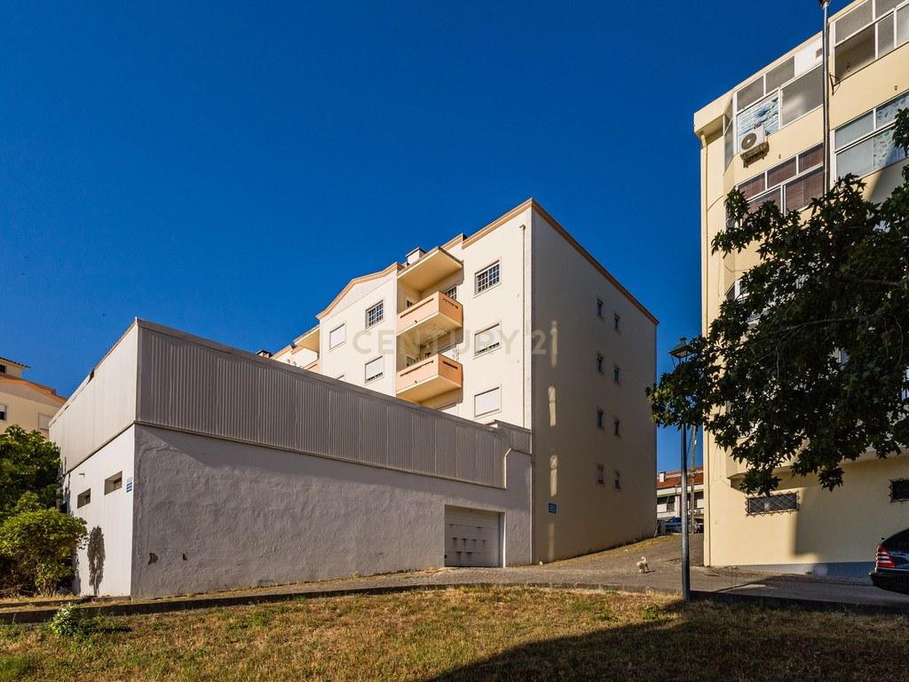 Apartment T3 in União das freguesias de Marrazes e Barosa — image 35