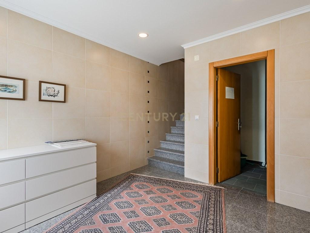 House T2 in União das freguesias de Lourinhã e Atalaia — image 09