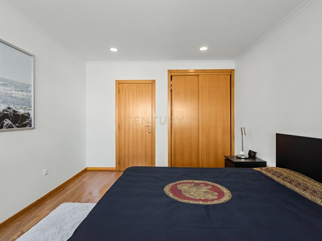 House T2 in União das freguesias de Lourinhã e Atalaia — image 32