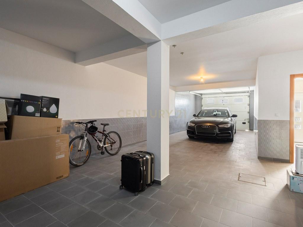House T2 in União das freguesias de Lourinhã e Atalaia — image 37