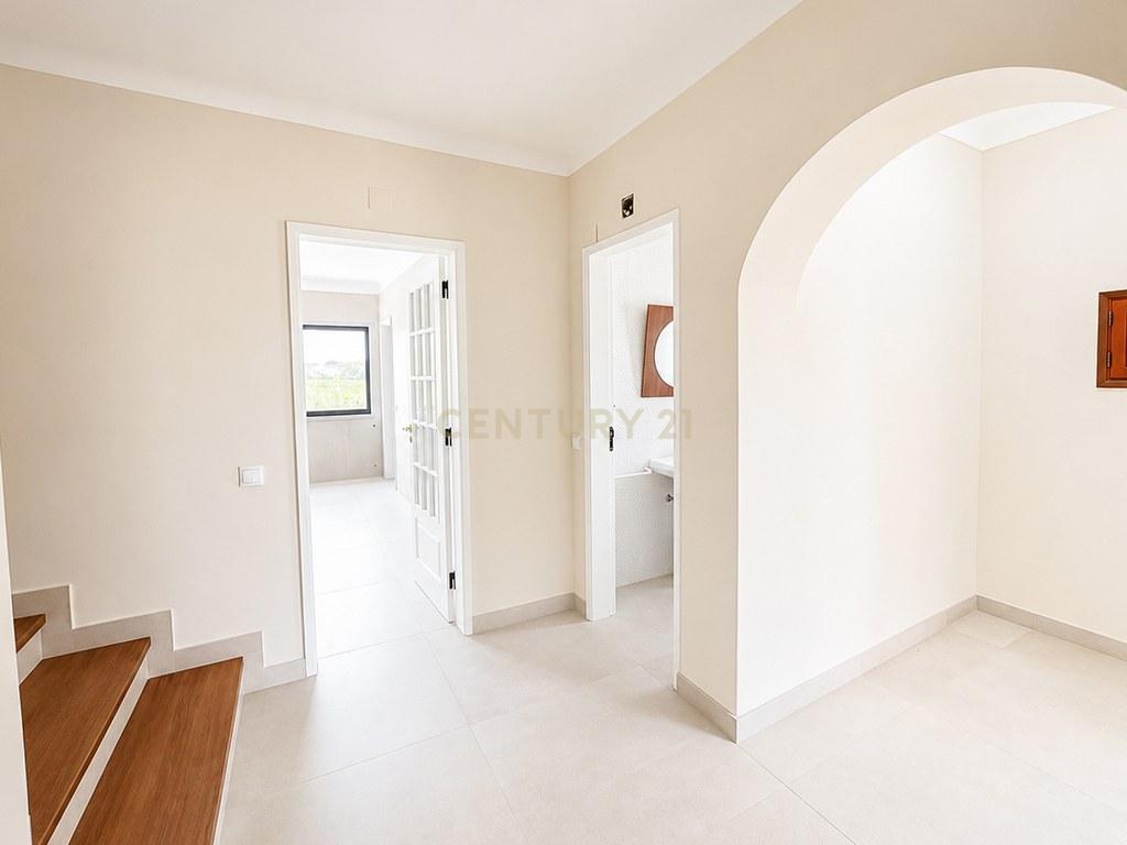 House T3 in Gaeiras — image 05