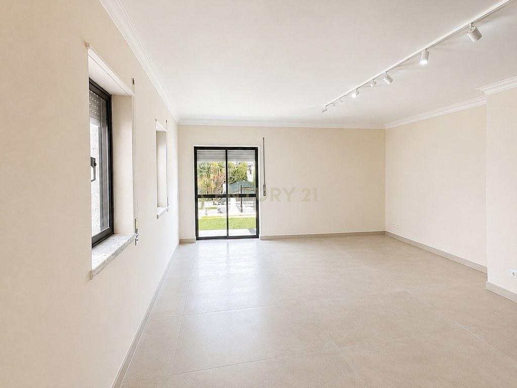 House T3 in Gaeiras — image 07