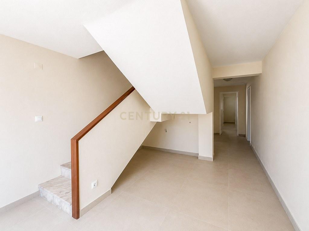 House T3 in Gaeiras — image 30