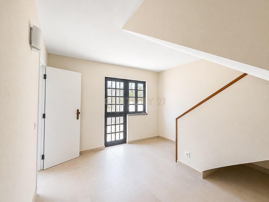 House T3 in Gaeiras — image 33