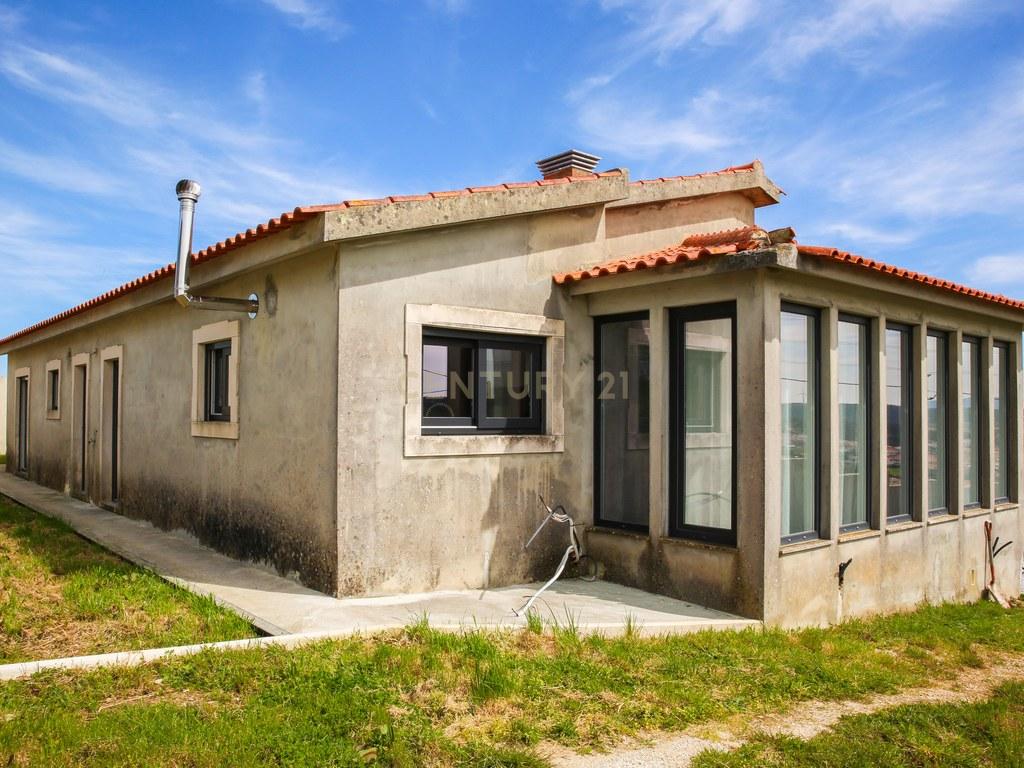 House T3 in Olho Marinho — image 32