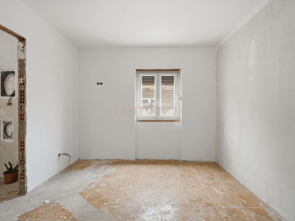 House T3 in União das freguesias de Lourinhã e Atalaia — image 08