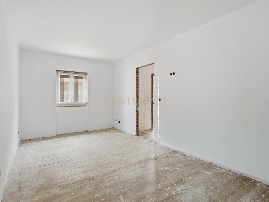 House T3 in União das freguesias de Lourinhã e Atalaia — image 09