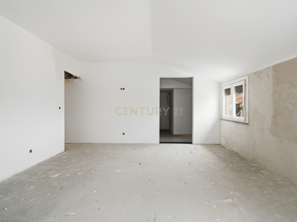 House T3 in União das freguesias de Lourinhã e Atalaia — image 12