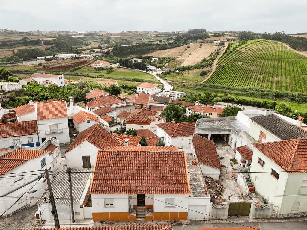 House T3 in União das freguesias de Lourinhã e Atalaia — image 23