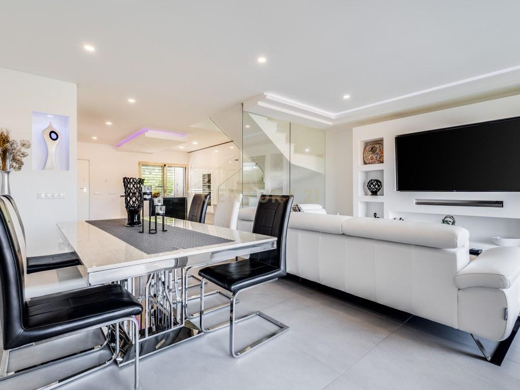 House T4+ in Ferreiras — image 10