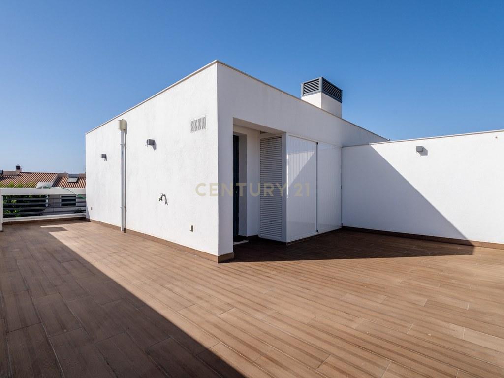 House T4+ in Ferreiras — image 38