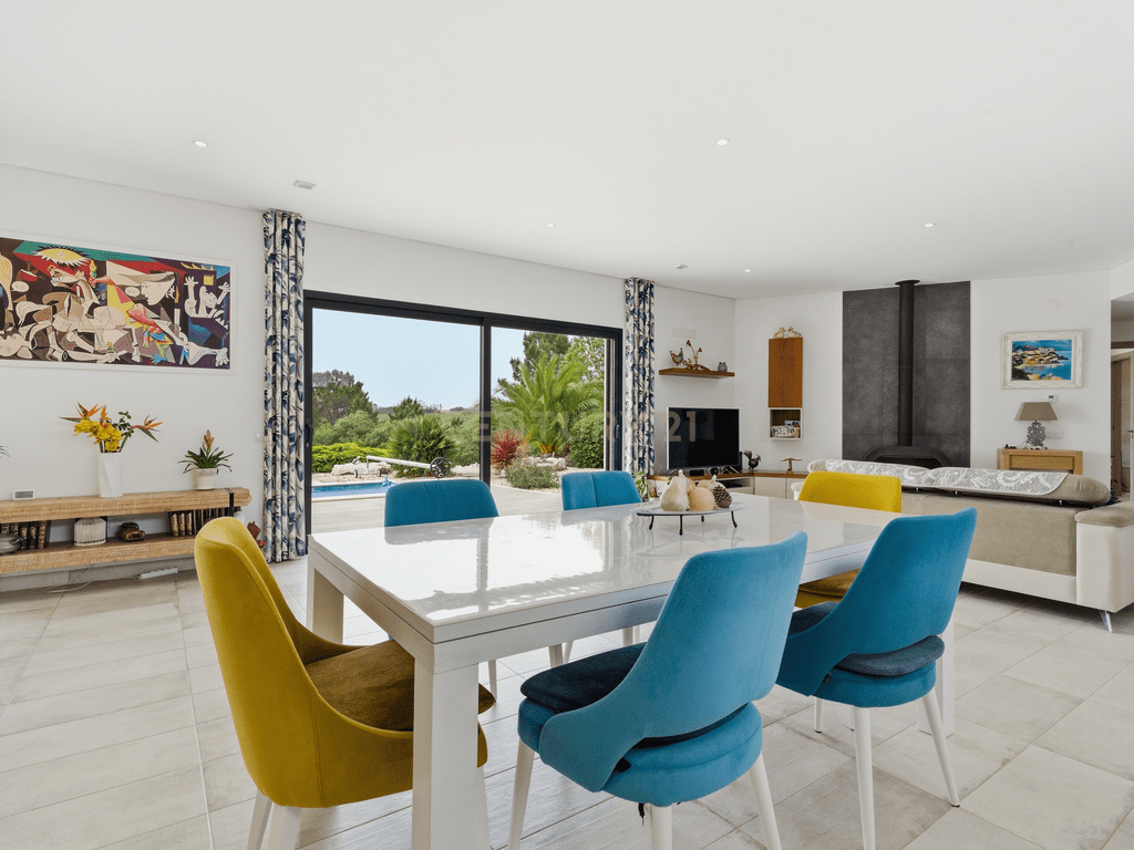 3-bedroom villa in Caldas da Rainha – image 04
