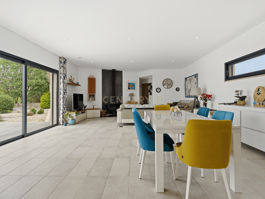 3-bedroom villa in Caldas da Rainha – image 06
