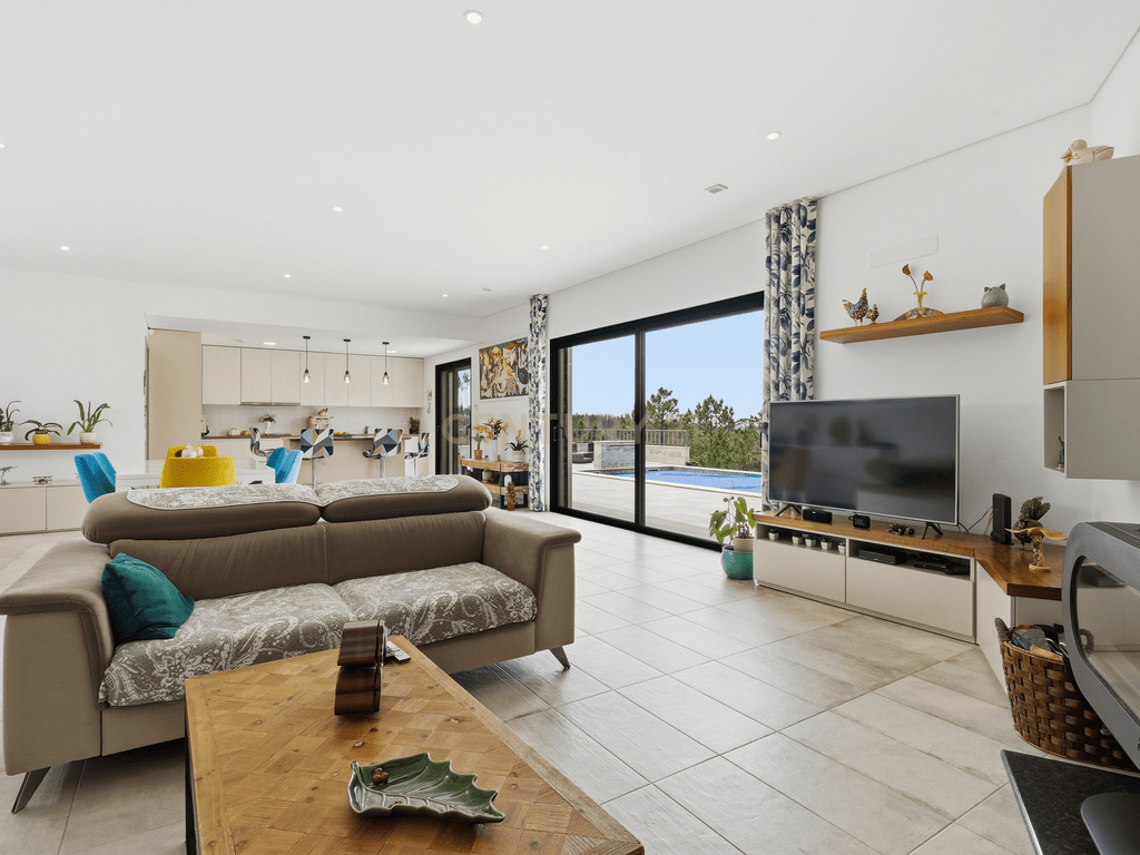3-bedroom villa in Caldas da Rainha – image 07