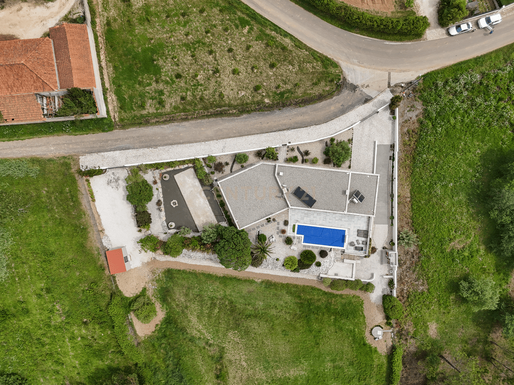3-bedroom villa in Caldas da Rainha – image 26
