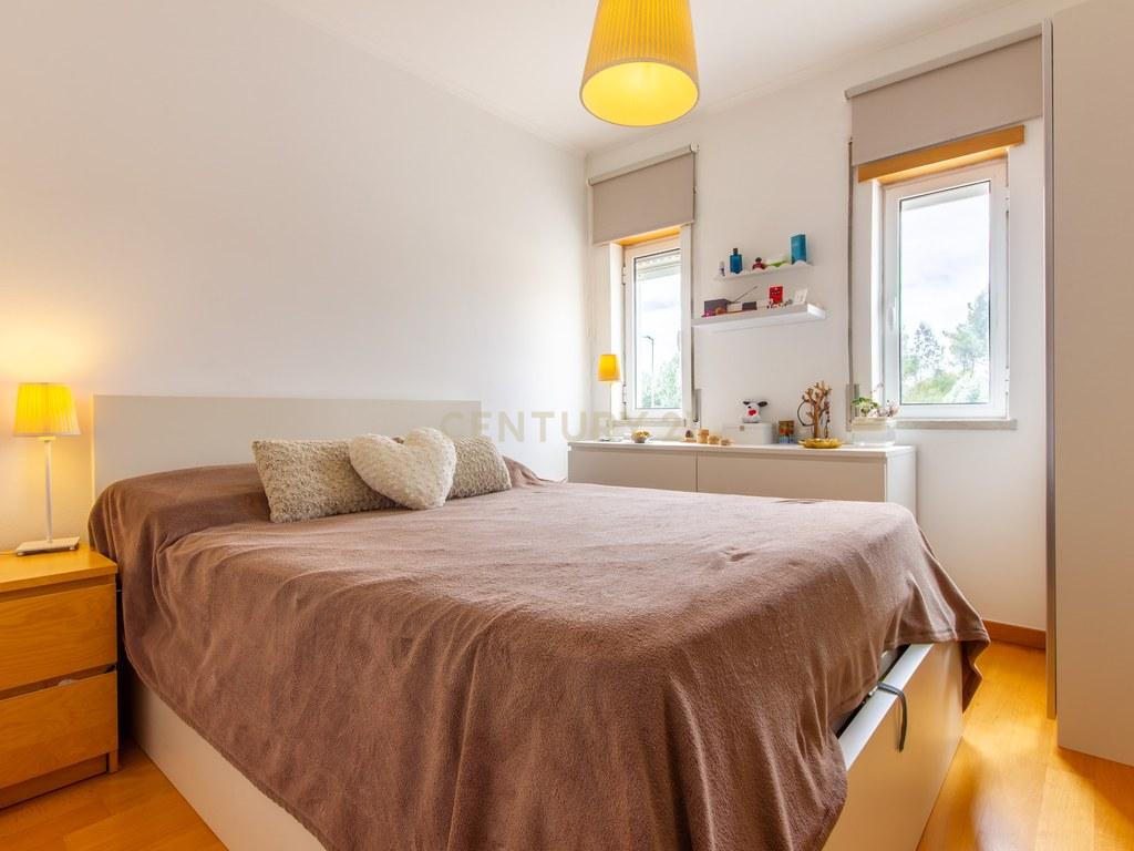 Apartment T2 in Corroios — image 01