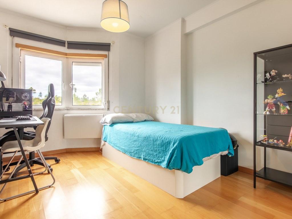 Apartment T2 in Corroios — image 03