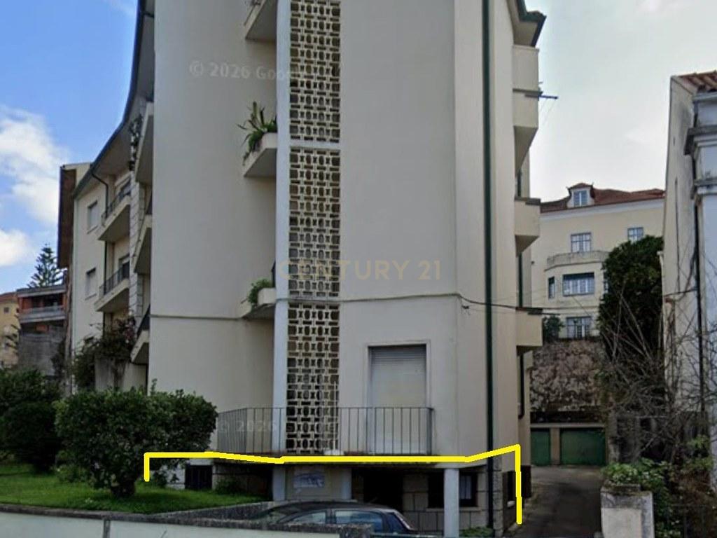 Apartment T2 in União das freguesias de Coimbra (Sé Nova, Santa Cruz, Almedina e São Bartolomeu) — image 14