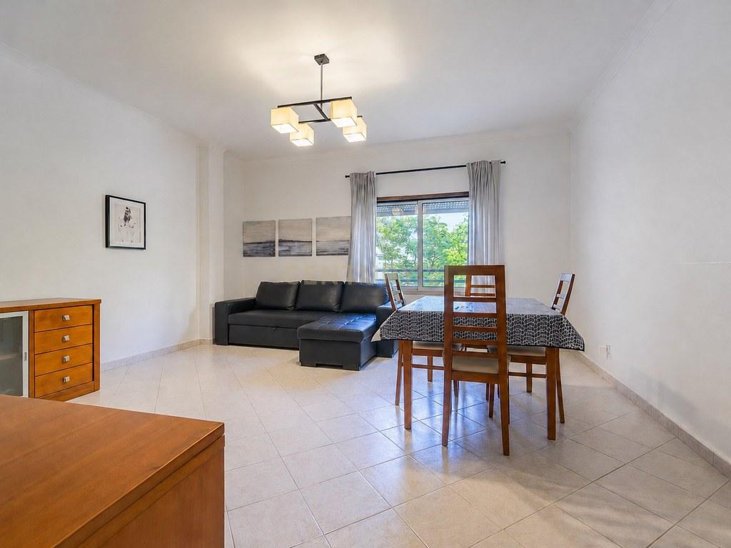 Apartment T2 in União das freguesias de Faro (Sé e São Pedro) — image 02