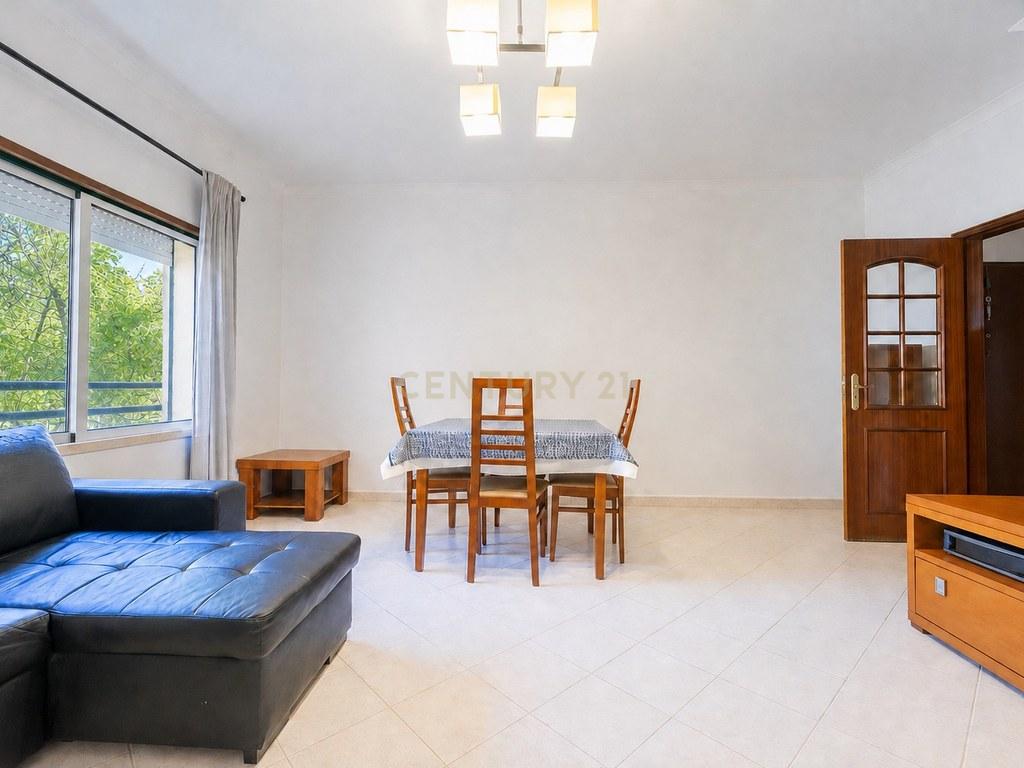 Apartment T2 in União das freguesias de Faro (Sé e São Pedro) — image 03