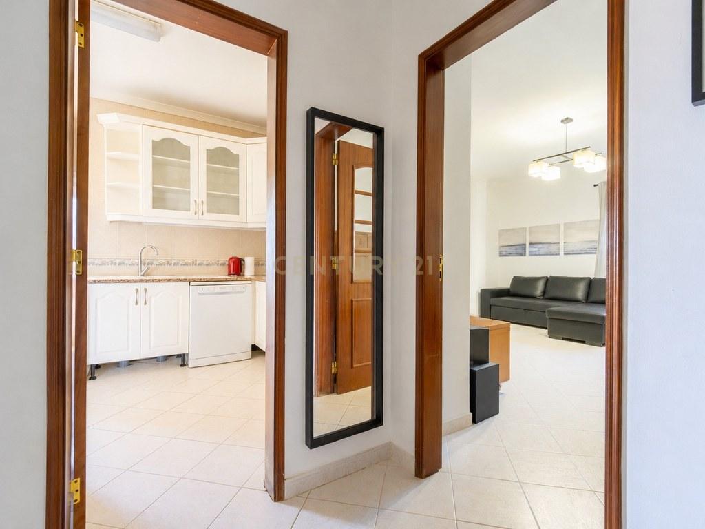 Apartment T2 in União das freguesias de Faro (Sé e São Pedro) — image 04